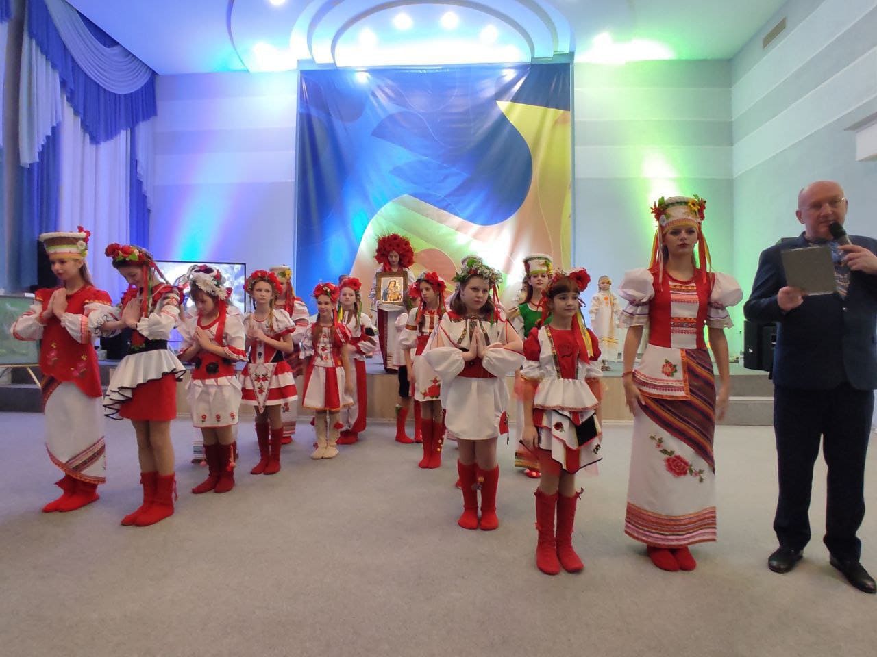 В  КЗ «ПК «Центральний» КМР  відбулась культурно- мистецька акція  «Нескорена країна очима дітей»