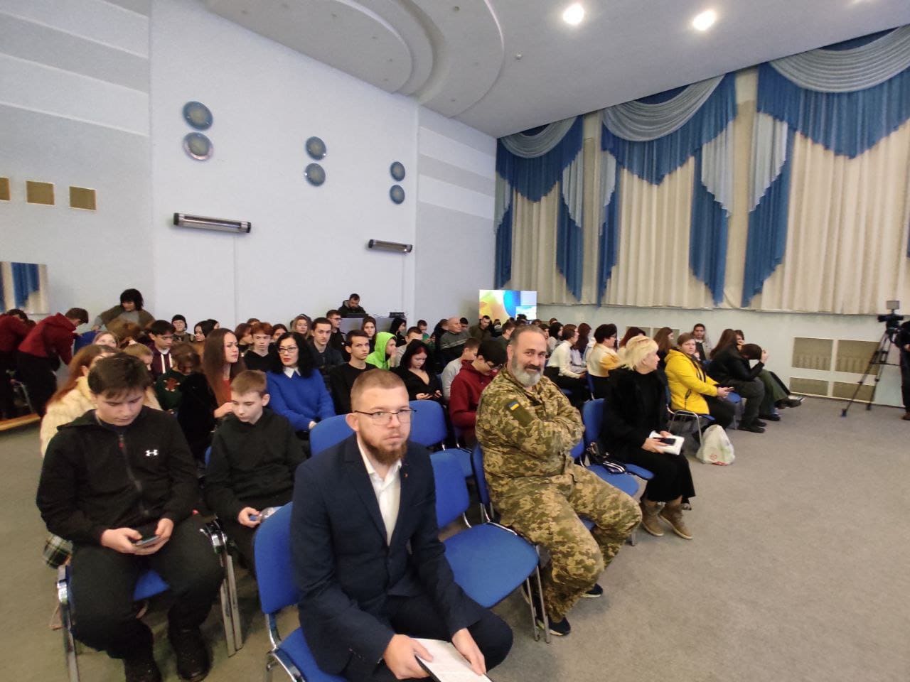 В  КЗ «ПК «Центральний» КМР  відбулась культурно- мистецька акція  «Нескорена країна очима дітей»