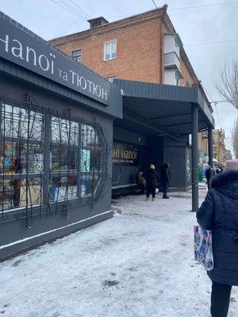 Прибирання від снігу та посипання від ожеледиці території біля своїх об'єктів бізнесу