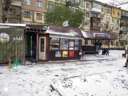 Прибирання від снігу та посипання від ожеледиці території біля своїх об'єктів бізнесу