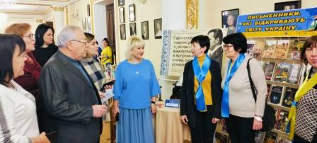 Культурно-мистецьке життя  Покровського району по новому