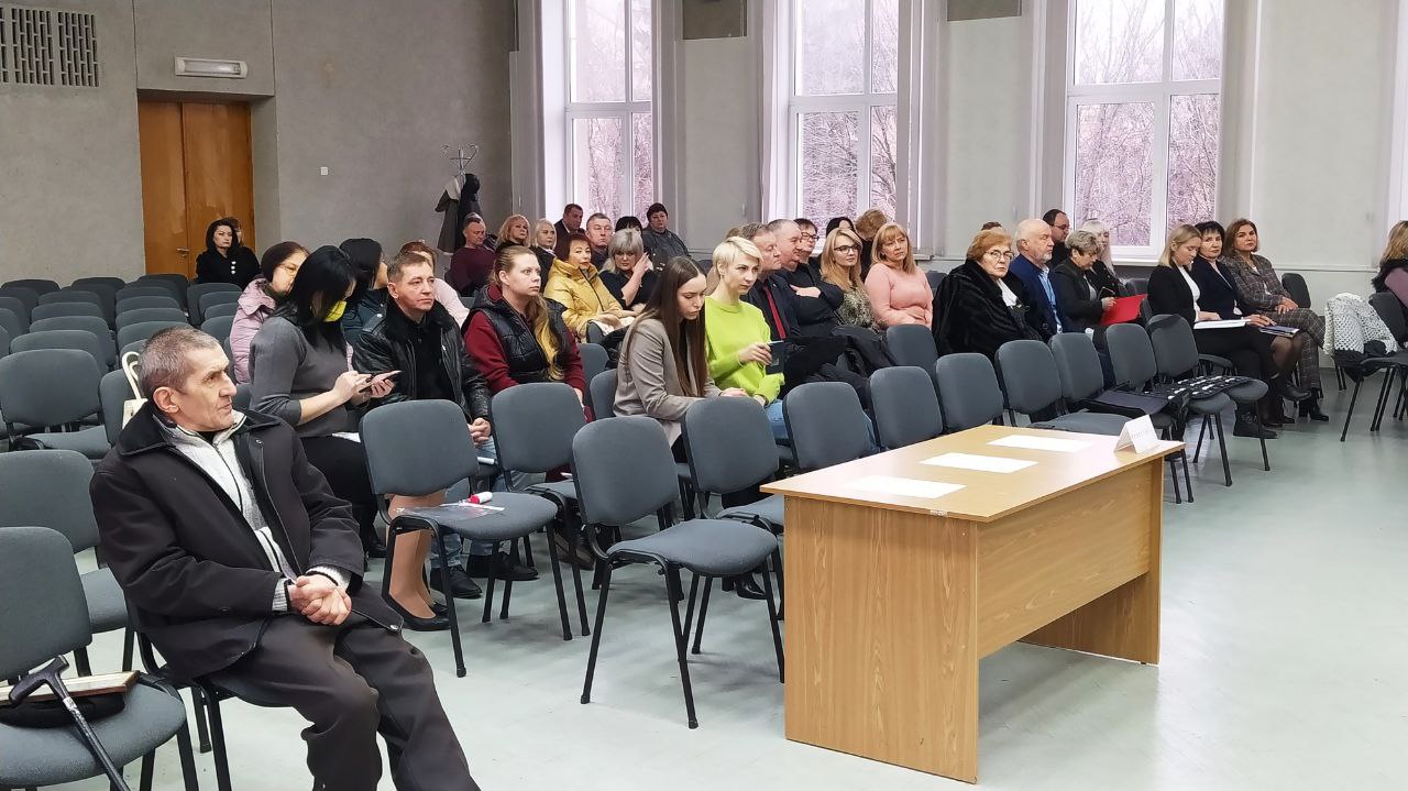 15  грудня 2023 року в сесійній залі відбулося друге пленарне засідання ХVІІІ сесії Покровської районної в місті ради