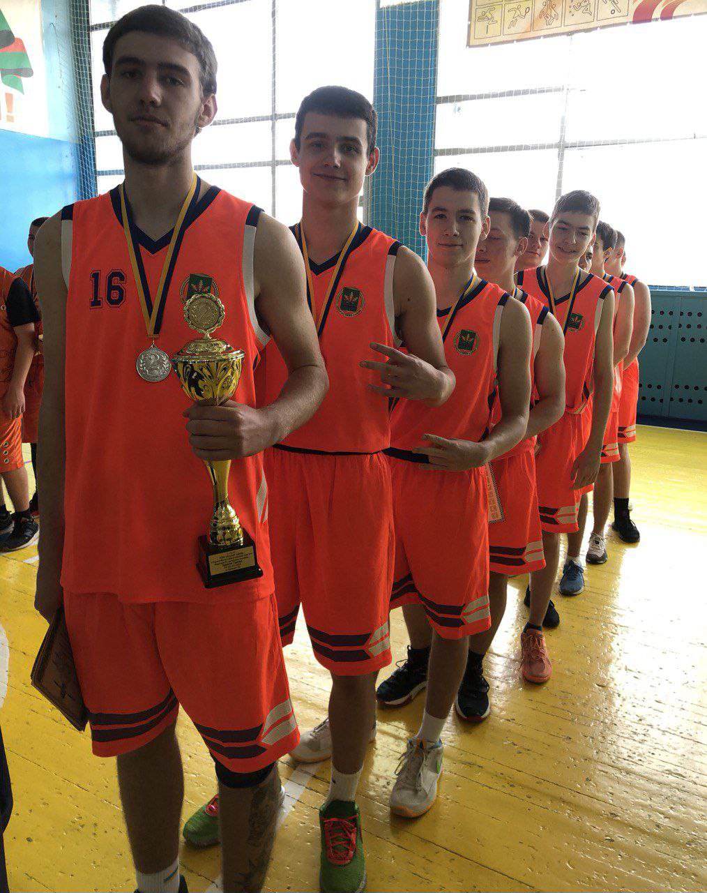 Урочисте закриття XXlV міського турніра з баскетболу серед юнаків пам’яті Народного депутата України Вадима Гурова