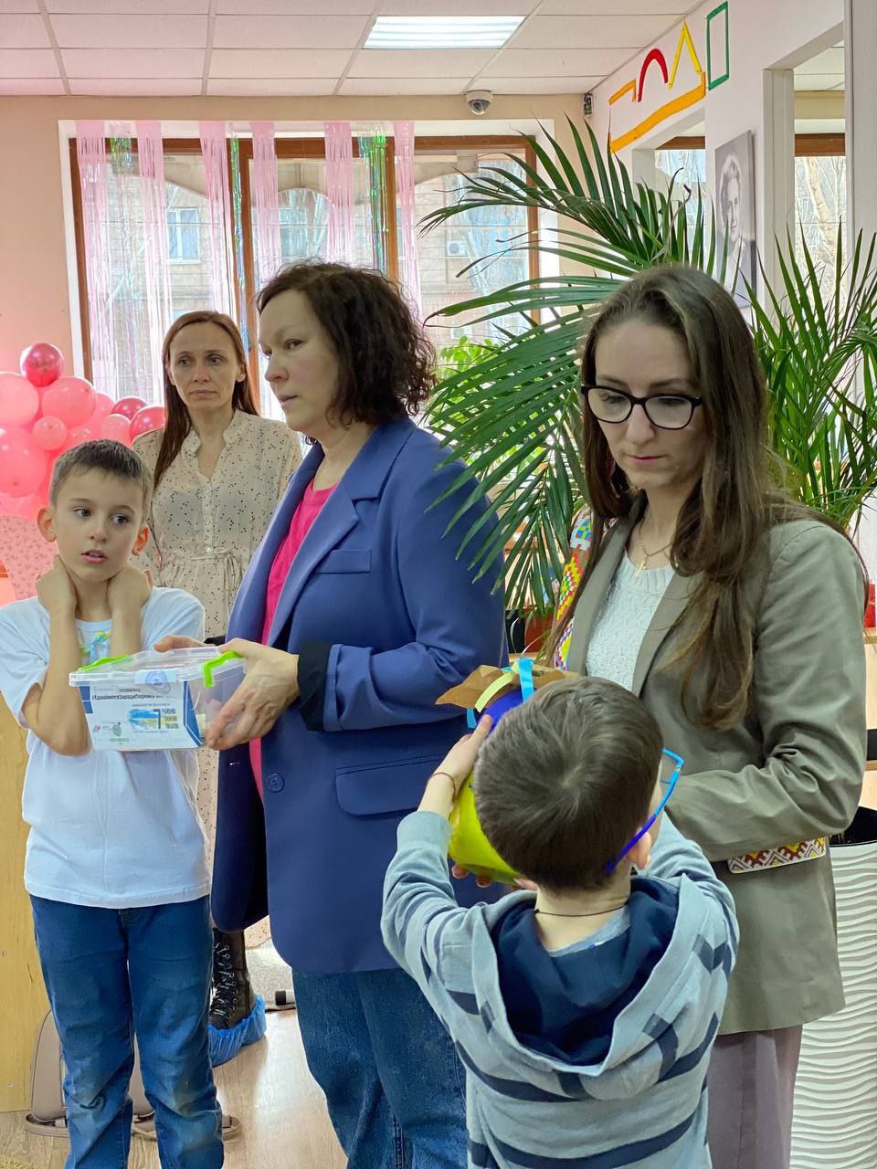 Відбувся майстер-клас з відомою майстринею петриківського розпису Вірою Єрифою