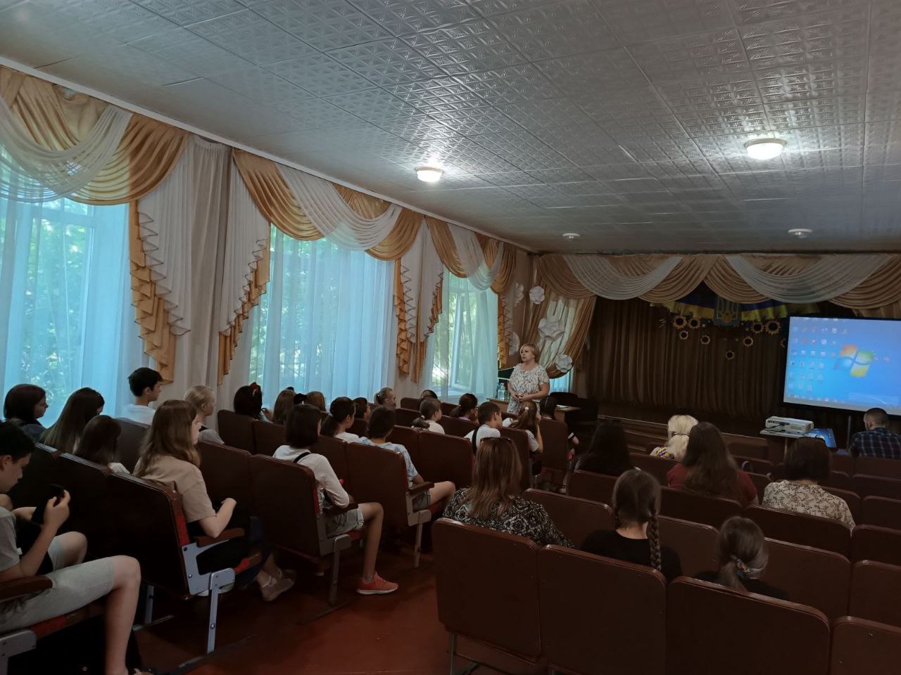 ДОЗВІЛЛЄВИЙ МАЙДАНЧИК