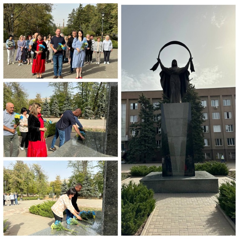 Покладання квітів до пам'ятника Покрови Пресвятої Богородиці 