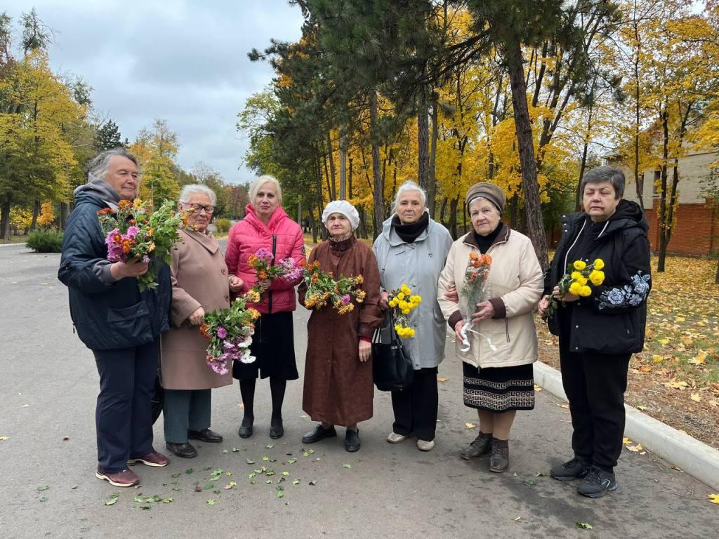 Покладення квітів до меморіального комплексу в районному парку «Шахтарський»