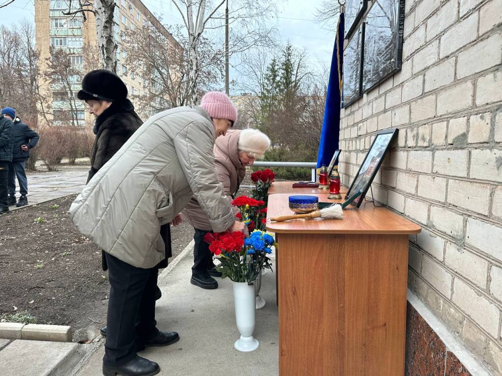  Відкриття меморіальних дощок Іваніна Олександра Олександровича та Ткаченка Андрія Миколайовича