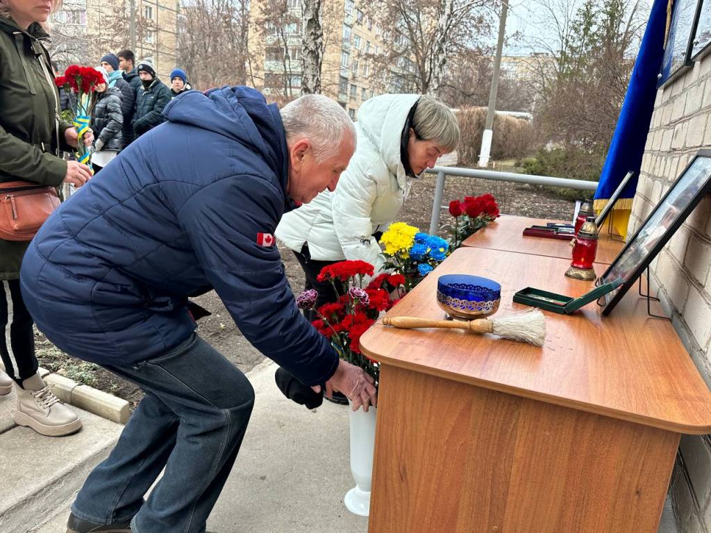  Відкриття меморіальних дощок Іваніна Олександра Олександровича та Ткаченка Андрія Миколайовича