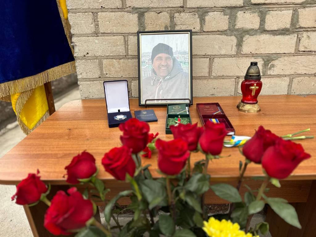  Відкриття меморіальних дощок Іваніна Олександра Олександровича та Ткаченка Андрія Миколайовича