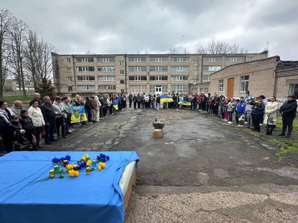 Відкриття меморіальної дошки Максима Кіяшка