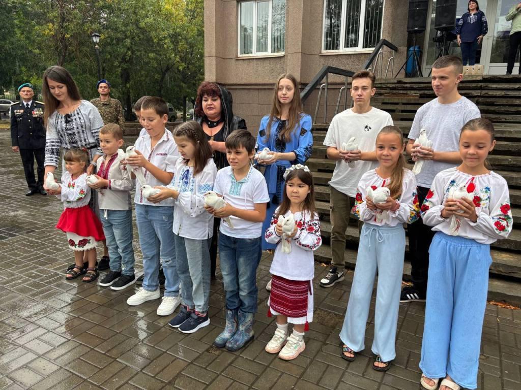 Пройшла урочиста церемонія підняття Державного Прапора