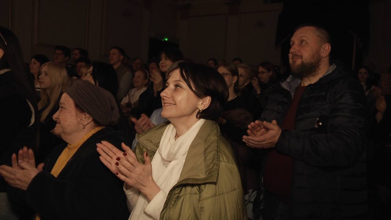  Відбувся показ прем’єрної вистави – пластичної драми «Записки божевільного» в КП «Академія руху» КМР